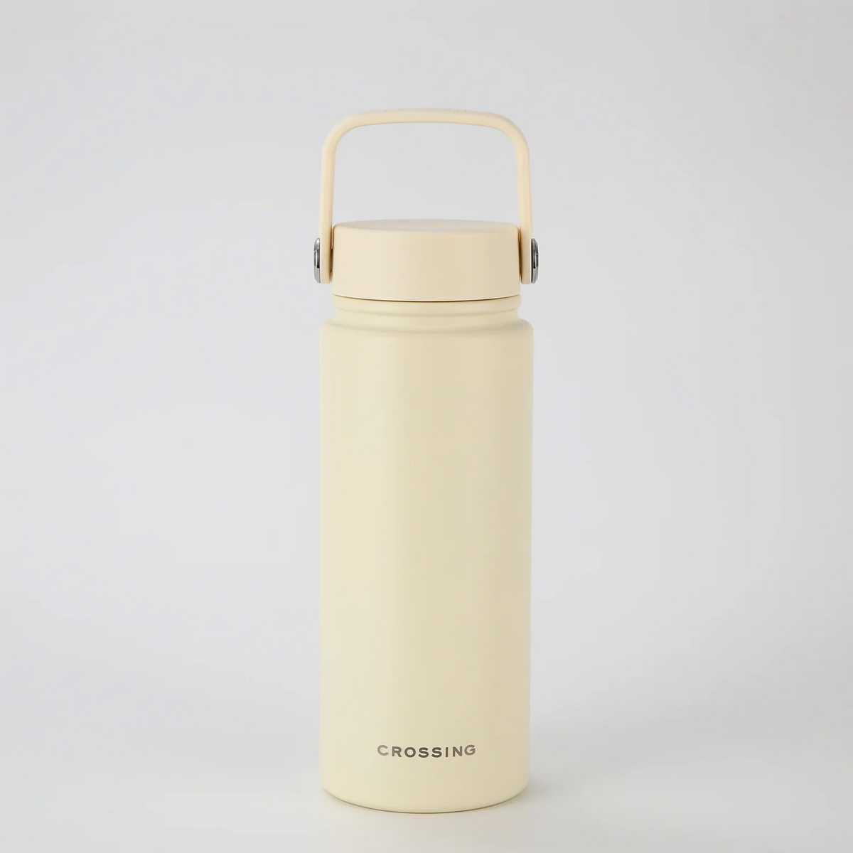 Crossing Urban Ceramic S/S Insulated Flat Cap Bottle With Handle 600ml - Stylish and durable hydration solution.